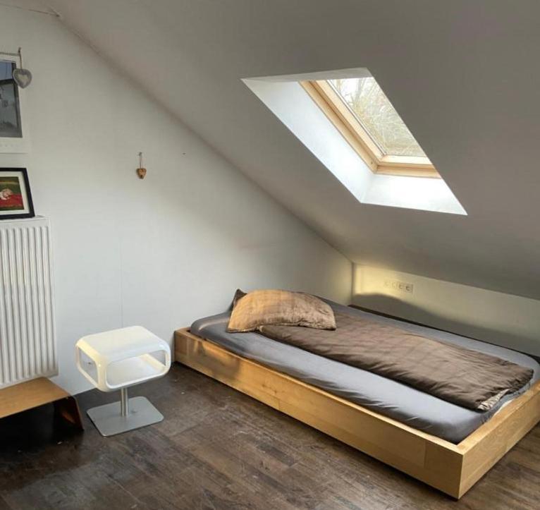 Nuernberg Erlenstegen - Zimmer Mit Bad 35 Qm Mit Parkplatz Nuremberga Exterior foto