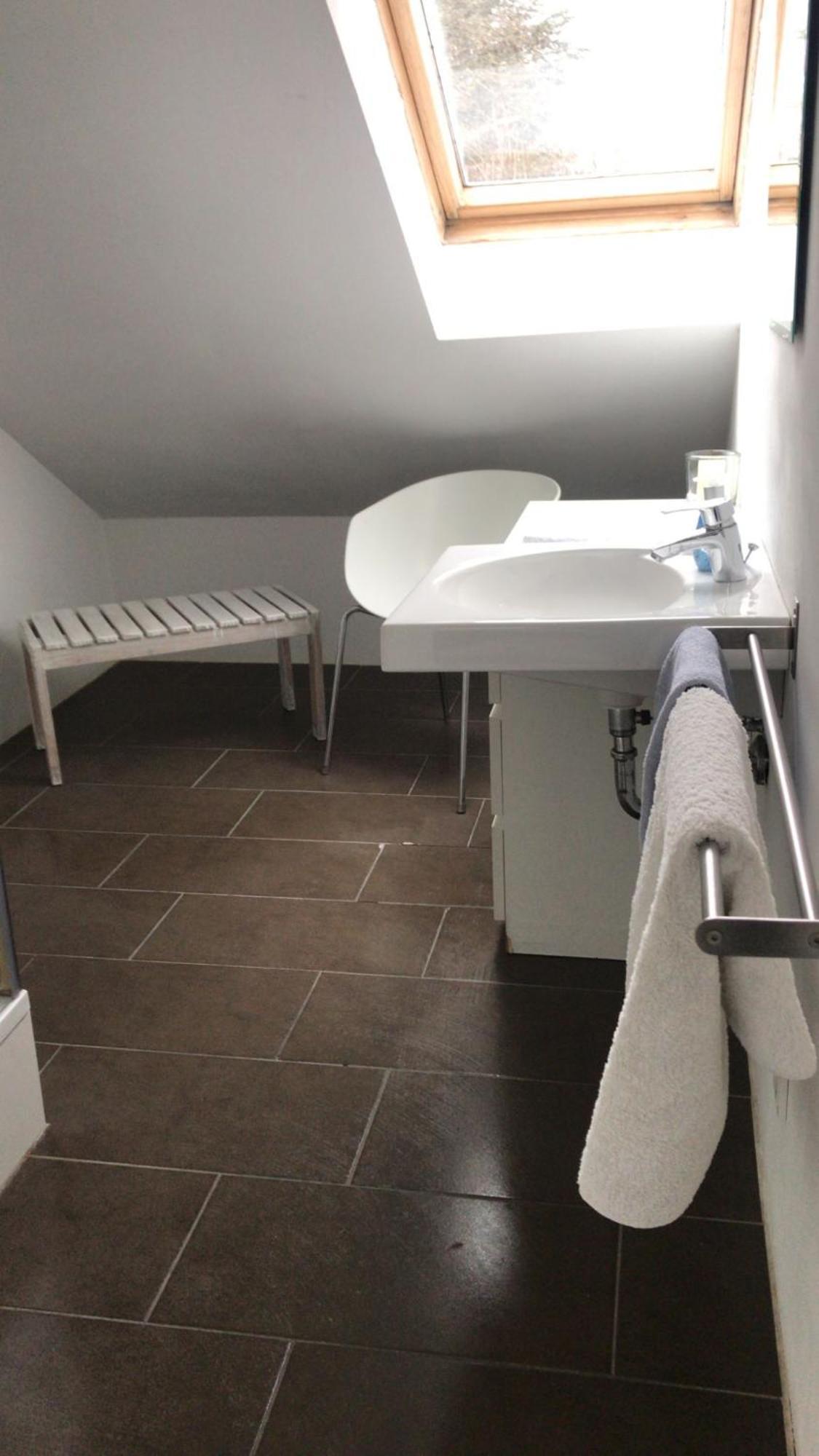 Nuernberg Erlenstegen - Zimmer Mit Bad 35 Qm Mit Parkplatz Nuremberga Exterior foto